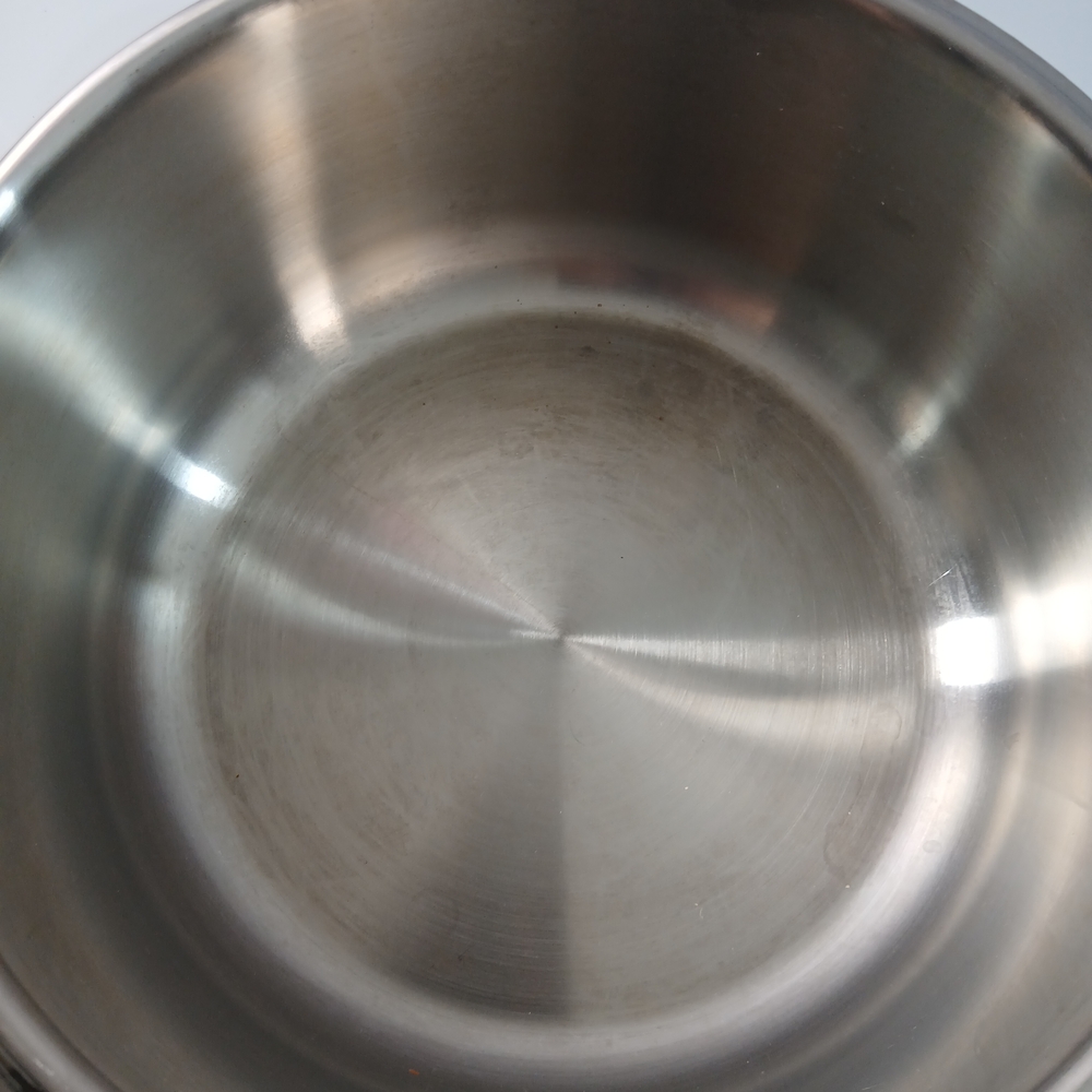 Silver and Red Pressure Cooker 4L - Picture 10 of 15